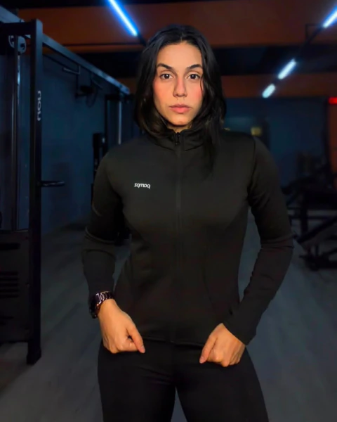 Jaqueta fitness de poliamida preta forrada com zíper