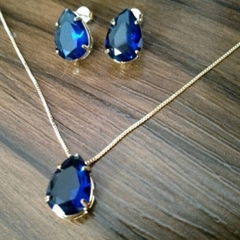 CONJUNTO DE COLAR E BRINCOS GOTA DE ZIRCÔNIA AZUL MONTANA FOLHEADO A OURO 18K