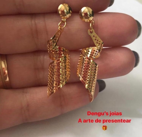 BRINCO FEMININO TWISTER BANHADO OURO 18 K