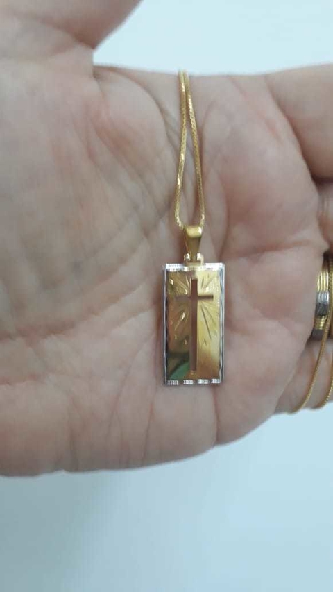 CORRENTE VENEZIANA FOLHEADA  COM PLACA CRUZ