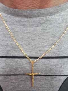 CORRENTE FOLHEADA COM CRUCIFIXO