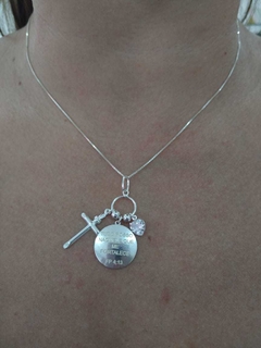 COLAR PRATA COM PINGENTE  AMULETO