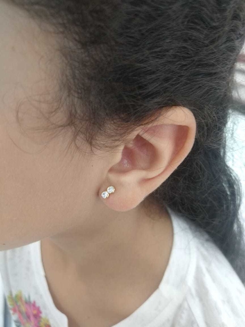 BRINCO FOLHEADO 2 PEDRAS