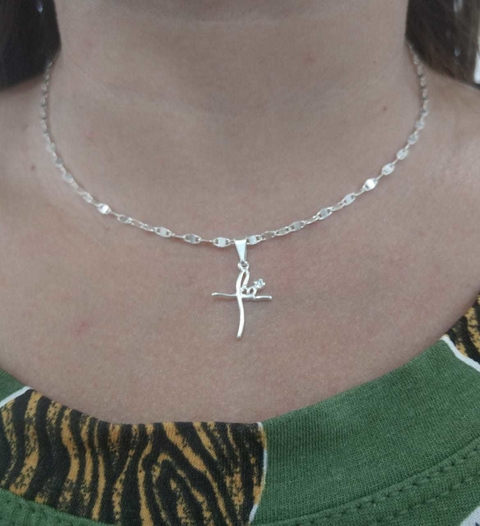 CORRENTE FOLHEADA A PRATA COM PINGENTE FÉ