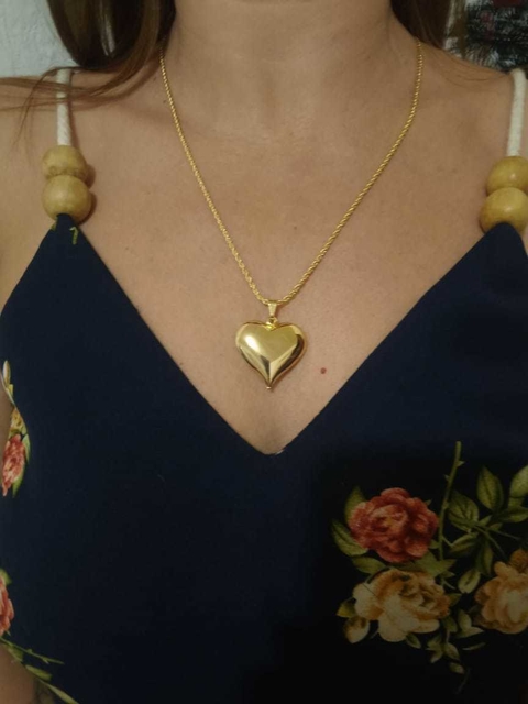 CORRENTE FOLHEADA COM CORAÇAO LISO