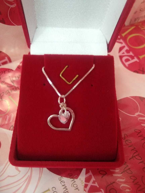 GARGANTILHA PRATA CORAÇÃO VAZADO COM ZIRCONIA