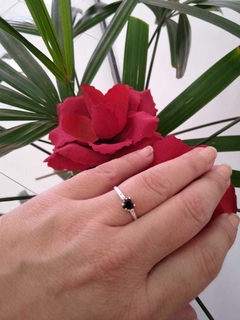 ANEL DE PRATA COM ZIRCONIA E CORAÇÃO