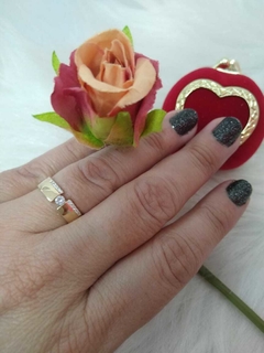 ANEL FOLHEADO COM ZIRCONIA CENTRAL