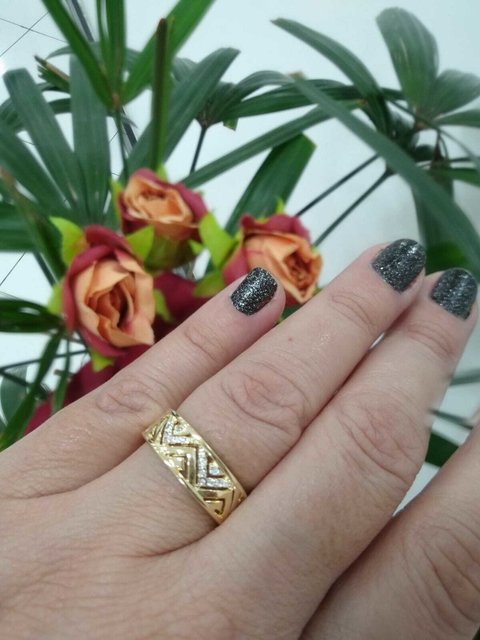 APARADOR FOLHEADO TRANÇADO COM ZIRCONIA