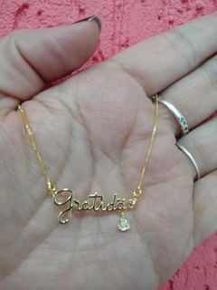 GARGANTILHA FOLHEADA GRATIDÃO