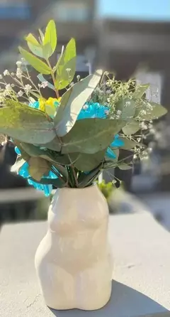 Florero escultura Donna - Ceramica - comprar online