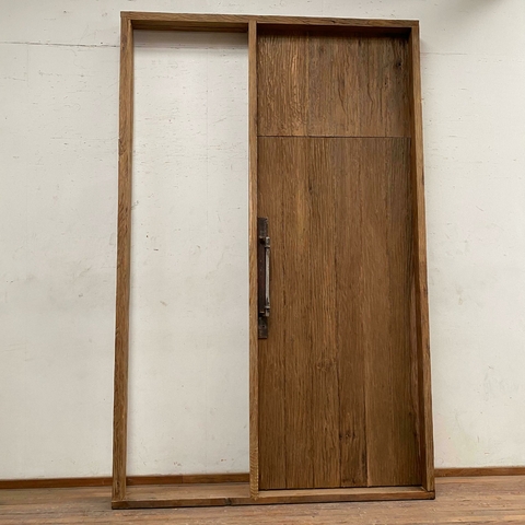 Puerta de una hoja con paño lateral en Lapacho - Cod. 6336