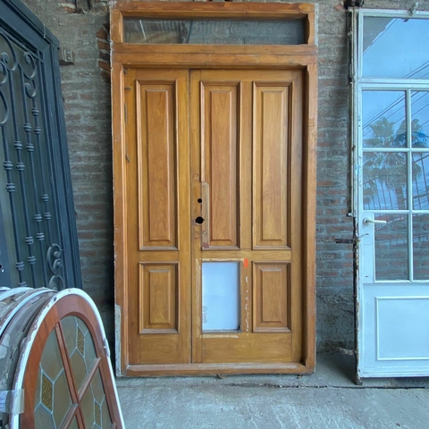 Puerta de entrada con paño superior Cedro - Cod: 6411