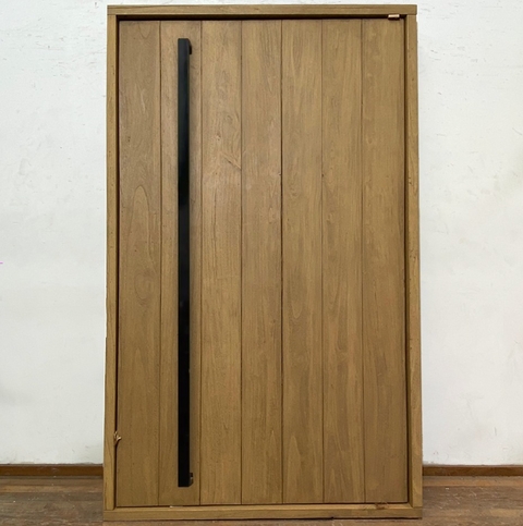 Puerta de entrada Pivot estilo moderno en Cedro Laqueado Poliuretanica - Cod: 6509 - comprar online