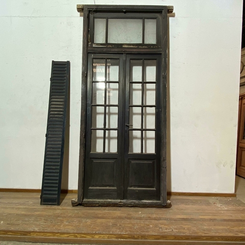 Portada doble hoja vid. rep, con banderola y celosias - Cod: 6524