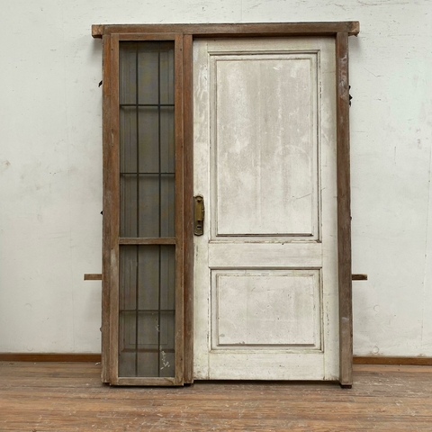 Puerta de entrada de una hoja con paño lateral - Cod: 6709