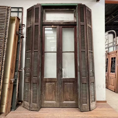 Portada doble hoja con banderola y celosias Cedro - Cod: 6788