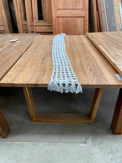 Mesa rectangular con patas de madera- Incienso- Cod: M56
