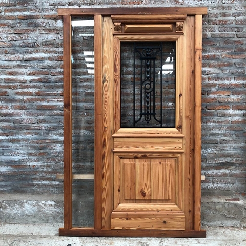 Puerta de entrada de una hoja con paño lateral - A medida - Cod F26