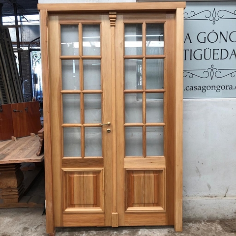 Puerta doble con vidrio repartido - A medida - Cod F146