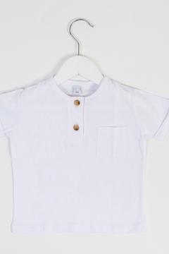Remera de manga corta de algodón blanca lisa con botones - comprar online
