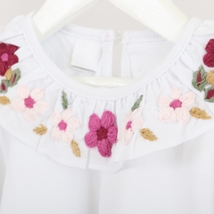 Remera de algodón manga larga con volado y bordado ciruela, rosa, beige verde - comprar online