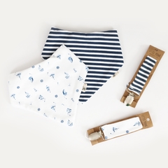 Conjunto babero bandana de algodón con portachupete en tonos azules