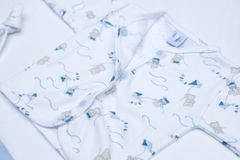 Set New Born: Ranita + Batita + Gorrito de algodón PIMA blanco con osos y barriletes celeste, aero y beige - comprar online