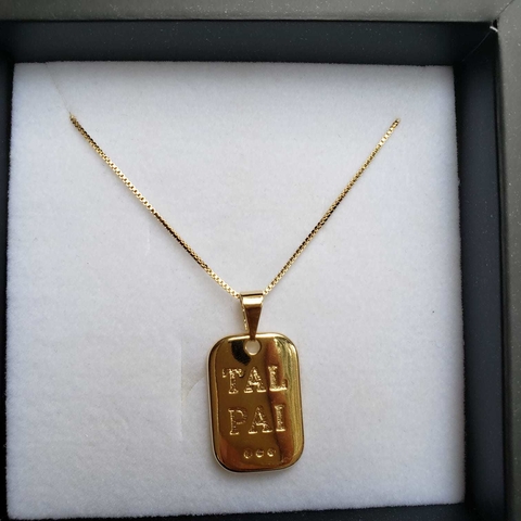 colar-pingente-escrito-tal-pai-folheado-em-ouro-18k