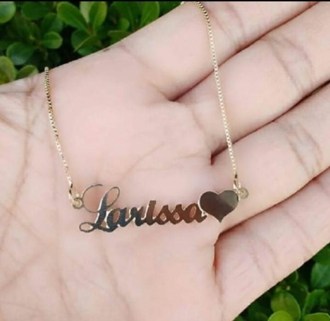 colar-personalizado-nome-com-detalhe-folheado-em-ouro-18k
