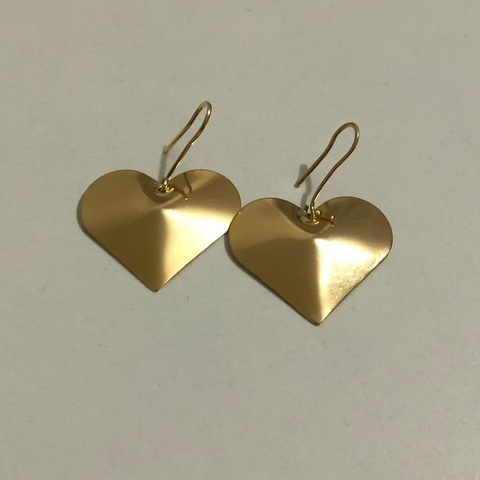 brinco-gancho-coracao-chapa-lisa-folheado-em-ouro-18k