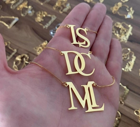 colar-personalizado-monograma-chapa-lisa-folheado-em-ouro-18k