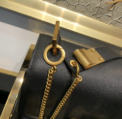 Valentino V-Sling na internet