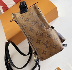 Mochila LV Palm Springs Mini Reverse na internet