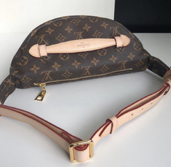 LV Bumbag na internet