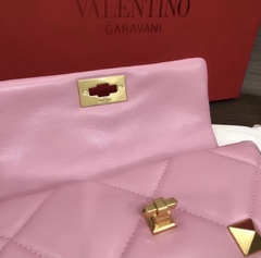 Imagem do Valentino Roman Stud Pink