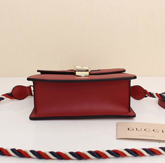Gucci Sylvie Mini - comprar online