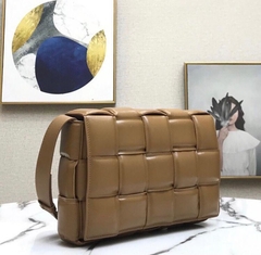 Bottega Cassette - comprar online