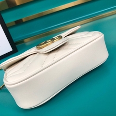 Gucci Marmont Super Mini Off-White na internet
