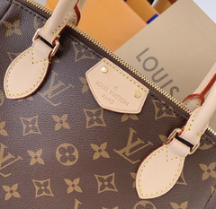 LV Turenne na internet