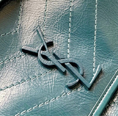 YSL Niki na internet