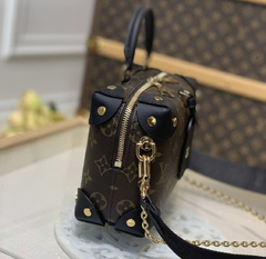 LV Petite Malle Souple na internet