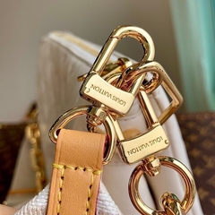 LV Coussin Off-White - comprar online