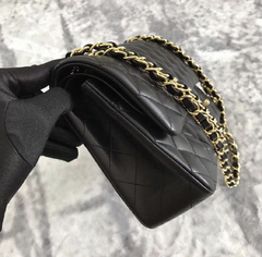 Chanel Classic Flap Black Gold na internet