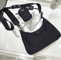 Prada Re-Edition Nylon - comprar online