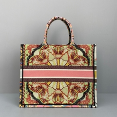 Dior Book Tote In Lights