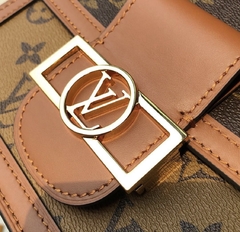 LV Dauphine Monogram na internet
