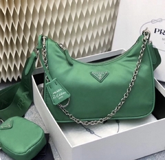 Prada Re-Edition Nylon Verde