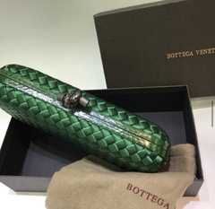 Bottega Clutch Green - comprar online