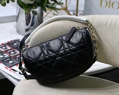 Dior Vibe Hobo Preta na internet